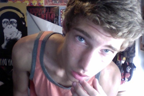 ItsKamChance's profile picture. Call me Kameron. Fame doesn't impress me. I do what I want. Think with my heart and fuck with my dick. {FL/RP/Gay}