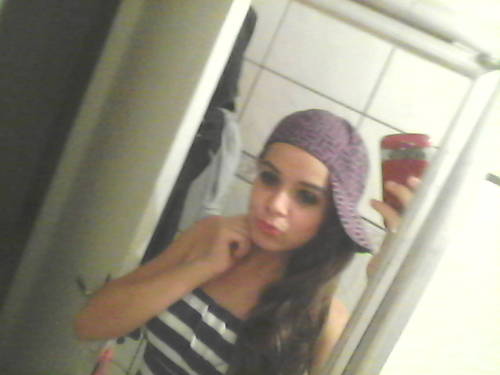 -  
naa viidaa toodoos caairãao , maais sóo oos fraacoos peermaaneecerãao noo chãao  !!!