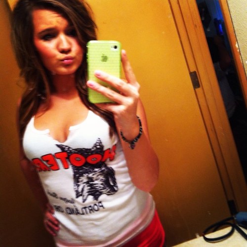 littlekaits's profile picture. done with the bullshit, the drama, the stupid bitches.
lets get back to being young, wild and free!