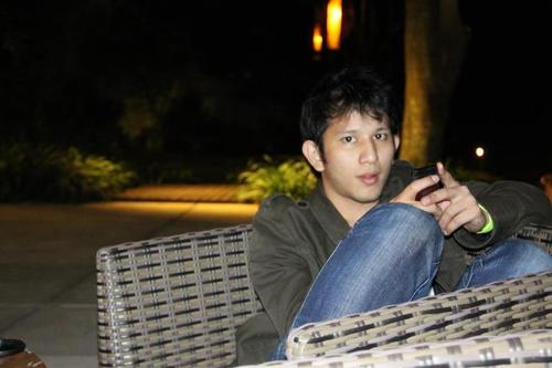 garrymamahit's profile picture. a believer chasing his dream, a husband, a father, a son, and a brother