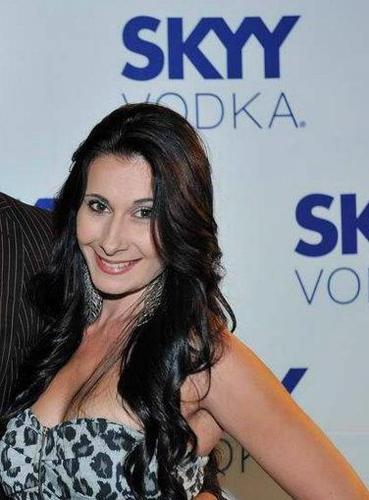 claudzAMPT2live's profile picture. my disability doesn't define me....it makes me stronger than every before!!! never a victim,always the SURVIVOR xxx