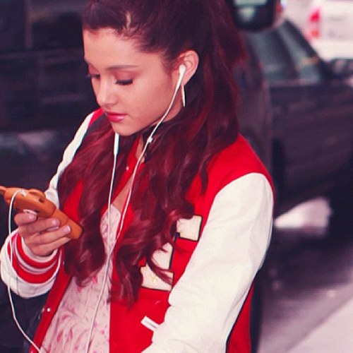 Ariana taught me to be thankful, she taught me to always be kind, she taught me to be generous. And she taught me how to put my heart up. Thank u Ari.