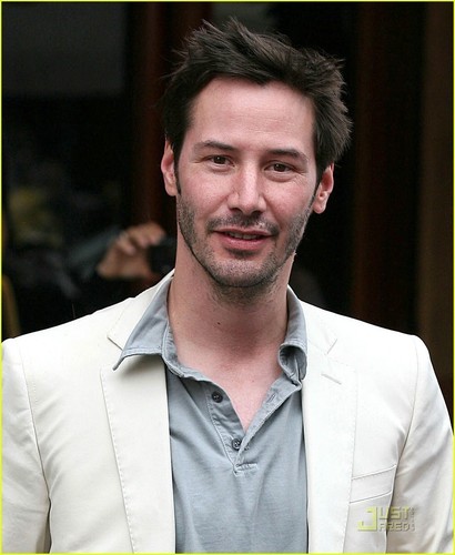 FXtrariman3r2's profile picture. 仕事が終わった後、FXトレーダーに変身。今のところ月４０万は安定して稼いでいます。家族のために今日も頑張るフツーのリーマンです。