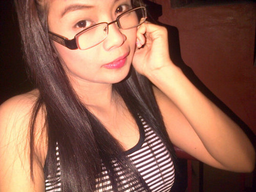 Maybe one day you'll realized that you had a good girL in your Life ;)