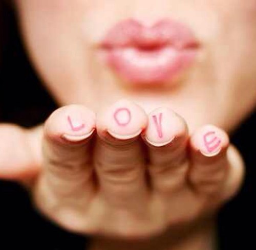 ShitUrGFThinks's profile picture. Just a normal girl tweeting my experiences and thoughts. Feel free to DM or email me at shitgirlsvent@gmail.com :)