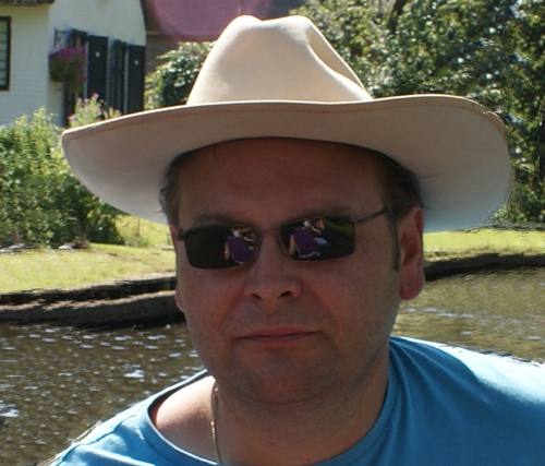 DaanvdLindeEngi's profile picture. Verkoop, engineering en reparatie van besturingssystemen en metaalbewerkingsmachines