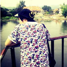 *Follow Follow Follow~