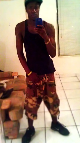Name: Frandly Age:21 TAKEN:)  is where my heart is!! *6/25/2013* Go Follow us!! Future Rapper!! Just Hit that FOLLOW button :)