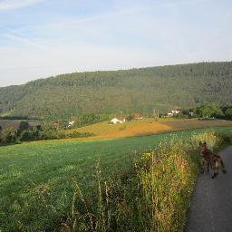 Annemieke Gudden is in de Eifel gaan wonen en vertelt over haar belevenissen; emigreren; Eifel; Zendscheid