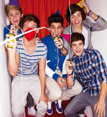 hola somos tefy y ailu somos re amigas somos directioner ,belieber,smiler y rusher tenemos 12 años y nos encantariia que nos siigas __tefy y aiilu__