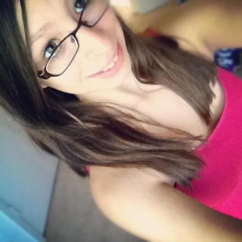 _Solenne26_'s profile picture. Idk what to put here , so yeah , umm bye ;)