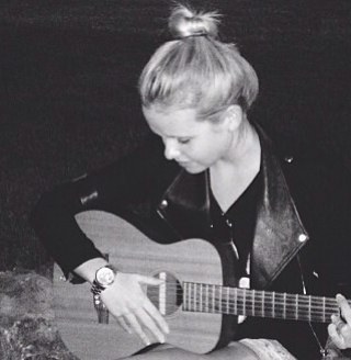 Supporting Alli Michelle Simpson♡ {followed 14/10/12 }