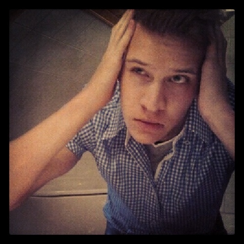 18 years old - I ♥ ♫ - live in Germany - Instagram: Alex_V0 - @Nazar10 Fan - #relax