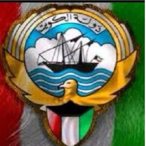 في عتمة الليل تكفيك شمعة ودمعة،شمعة تضئ لك مكانا للسجود ودمعة تمحو عن القلب آثار الذنوب