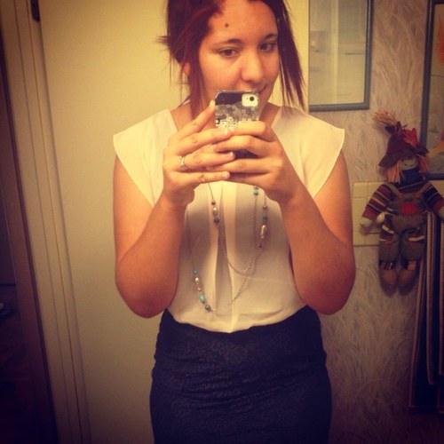 The names jessica! You can call me kimo. 24 years old; german:p In the United States Army! Lovin life, and enjoy meeting new people:)