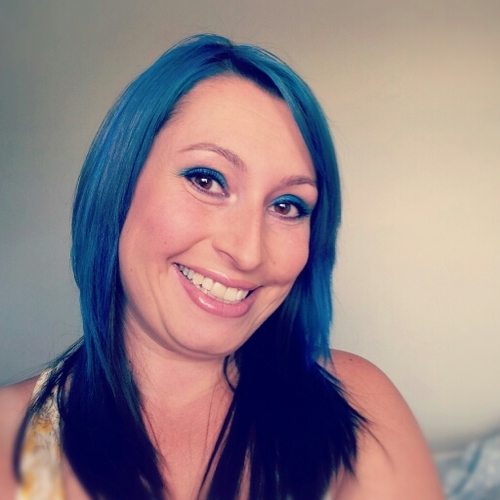 Mum of 2, (3 including my husband), loves sewing, growing things, baking and being busy.