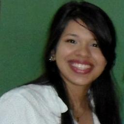Sinceridade ,palavra que resume tudo,também sou muito  extrovertida,nunca deixo de sorrir,acho que o sorriso transmite paz as pessoas,minha vida é cantar,vlw!!