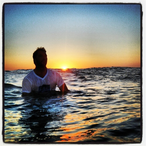 I can't live without surfing, family and friends and probably the foo fighters!!!

check out my Instagram 😀 @nato74_gc