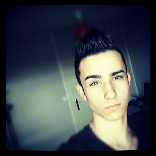 Italien 16 ans  J'follow back :P
