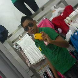 Soy Chivistta,le voi al Manchester Unitted y AdmiroO a NANY, kieroO a My Familia... ♥