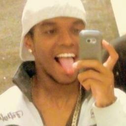 Sou o cara pra você ♪ (;   - http://t.co/2ZQBWa9Y