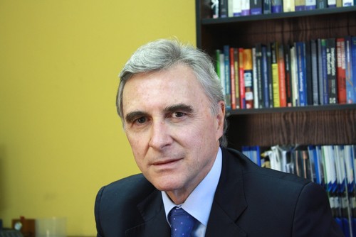 AdolfoArata's profile picture. Consultor Internacional en Org. Empresarial y Gestión de Operaciones. Autor de 9 libros y más de 200 artículos e informes. Chileno, nacionalizado por gracia.