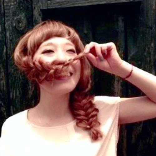 名古屋のヘアーサロン cache cacheでスタイリストをしています。