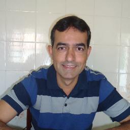 Sou professor de Física e Matemática no Colégio Estadual João Sampaio e Paralelo - Aulas Particulares. Londrina - PR.