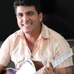 Cássio Sampaio, cantor e compositor de BALADA (tche tche re...), ENCOSTA N'EU, FESTA NA PISCINA, O PEGADOR, VOU LEMBRAR, entre outras.