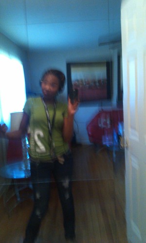 beauty is skin deep im one of a kind :) follow me & ill follow you back ! *mwuaah