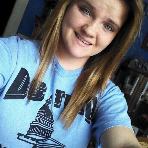 charleigh_2k15's profile picture. 