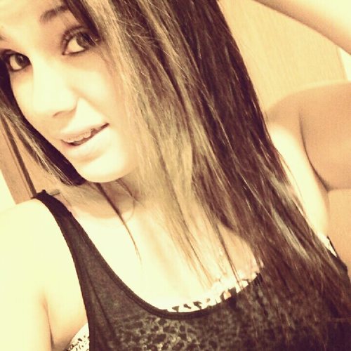 Jessssica lynn. 3
16. (:
W.H.S !