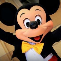 disney_aruaru's profile picture. ディズニーに関するあるあるネタをみんなでいいあって楽しむためのアカウントです。このアカウントのフォロワーが、#ディズニーあるある　のタグ付きでつぶやいた場合、自動RTします。詳しくはURLより。また、過去のあるあるネタ・ディズニー動画などもランダムでツイートします。