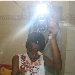 rapper ,designer,fotografo,e de maiis..se queres aber mais follow me...http://t.co/2lFhle3E ....
 
http://t.co/2lFhle3E