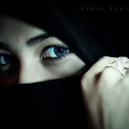 Precious muslimah, Islamic Finance practitioner. filled with the LOVE of anything in dis dunya dat helps  in attaining d AKIRAH!!!