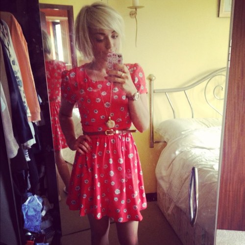 ShesElectric_'s profile picture. Life is only a dream and we are the imagination ourselves...