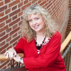 An author and internet marketing resourcer  - who provides valuable resources for anyone getting started with an online business.