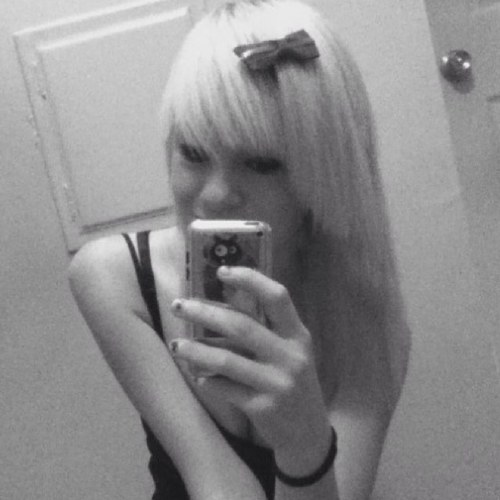 hey twitter people!!! im christa(duhh), i love rock n roll, screamo, n dubstep:3