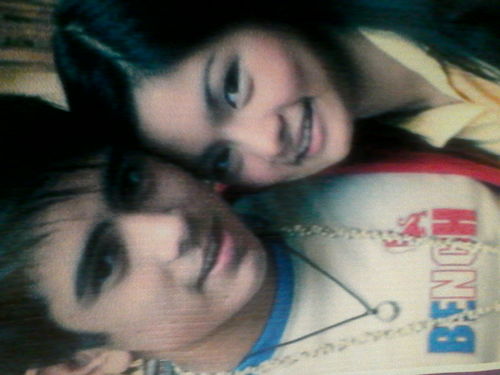 hello just follow me. ill follow back :)))) \mmmm/