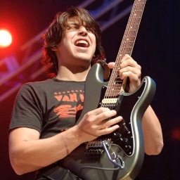 Husband, father, guitarist. Instagram: daverodriguezgtr