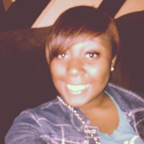 ╭∩╮（︶︿︶）╭∩╮.. i love live life im young And don't give a fuck about yo problems but i love to laugh and I'm out spoken