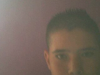 martinpitae's profile picture. ☏ 685 35 79 88