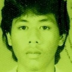 cintailah seseorang cukup dengan hati, tidak dgn jiwa...Jika dia kehilangan kamu cukup dengan sakit hati, tidak dengan jiwa.....