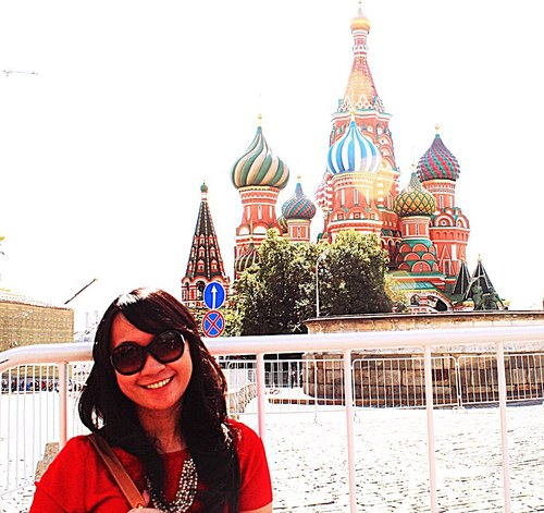 ariniakholis's profile picture. Its just tweet, don't take it seriously | Dermatovenerology resident at FKUI-RSCM | Full time medical doctor, part time traveller