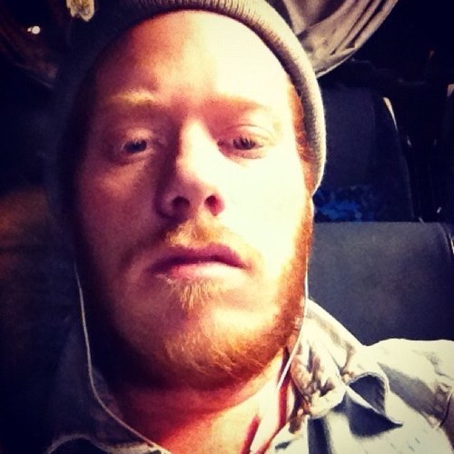 ERunsten's profile picture. Idrottsvetare med kandidatexamen i idrottsvetenskap. Golftränare på Nicklastorp golfklubb.