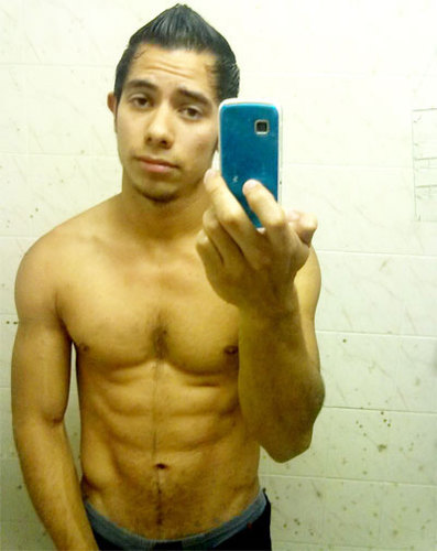 Me gusta bailar break dance, me gusta bastante ir al Gym y tambien me gusta ser papa..... ;)