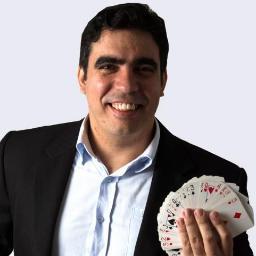 Administrador, Analista de Sistemas, Prof., Empreendedor, Empreteco, Palestrante,Espec. Planejamento Estratégico, Gestão de Pessoas, EAD. Dir. Clipper Eventos.