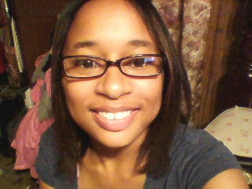 This ya girl tonja aka ton anyways.... Im 19 years old.. im from aberdeen ms.. im a cool person to hang around.. if you have any questions just hit me up...