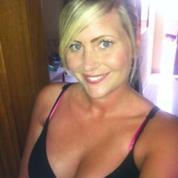 Im a Sexy Single Bi Girl With A Very Naughty Side, I Love Getting Kinky So Don't Be Shy Come Say Hi And We Can Get Frisky On Cam ;)  http://t.co/GHkDx4va
