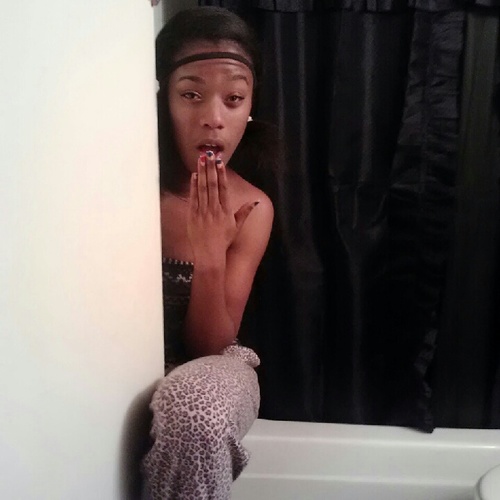 ShanelReed's profile picture. FollowBack ;)